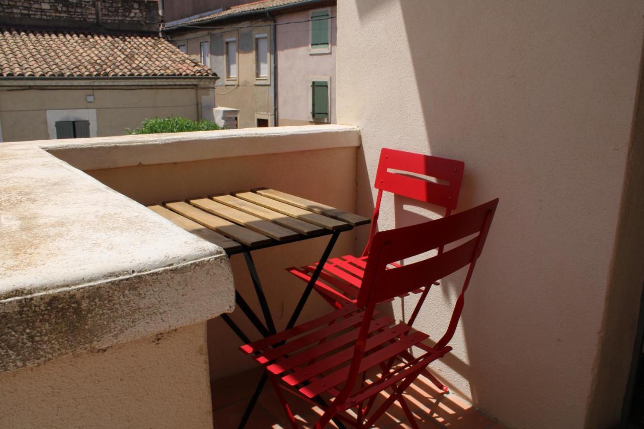 Superbe Appartement Avec Parking Sur Place Nimes Bagian luar foto