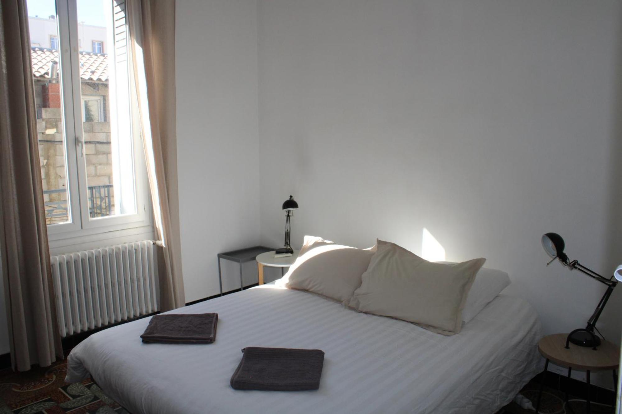 Superbe Appartement Avec Parking Sur Place Nimes Bagian luar foto